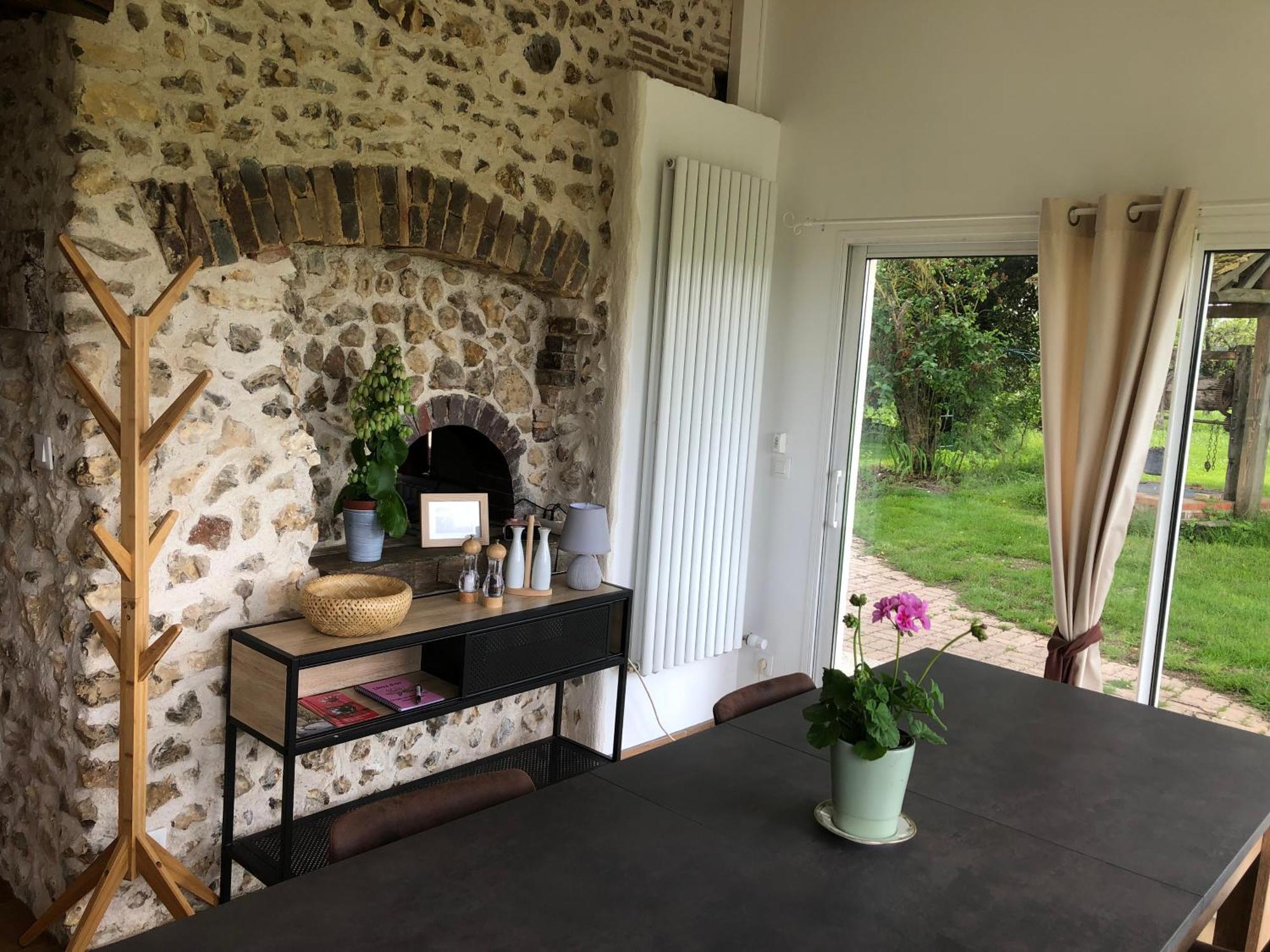 Le Spa Est Dans Le Pre Trigueres Экстерьер фото